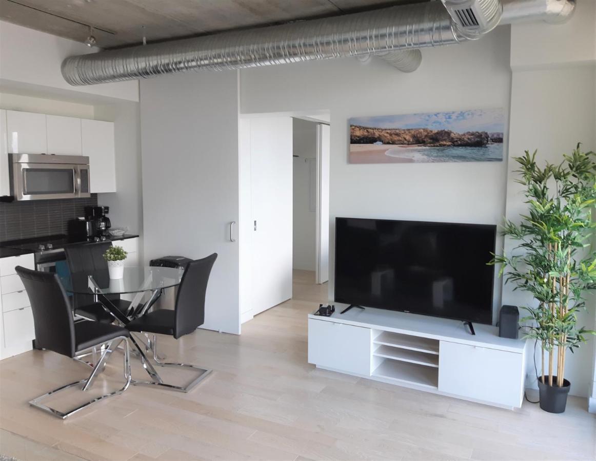 Luxury Skyline Condo In Downtown Free 24/7 Parking Winnipeg Extérieur photo
