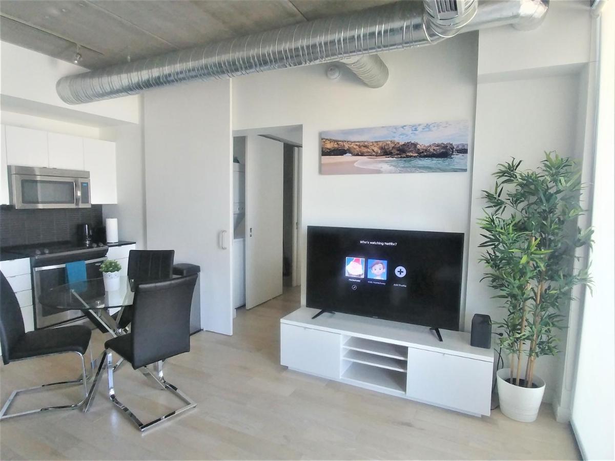 Luxury Skyline Condo In Downtown Free 24/7 Parking Winnipeg Extérieur photo