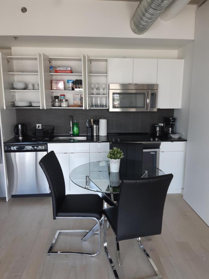 Luxury Skyline Condo In Downtown Free 24/7 Parking Winnipeg Extérieur photo