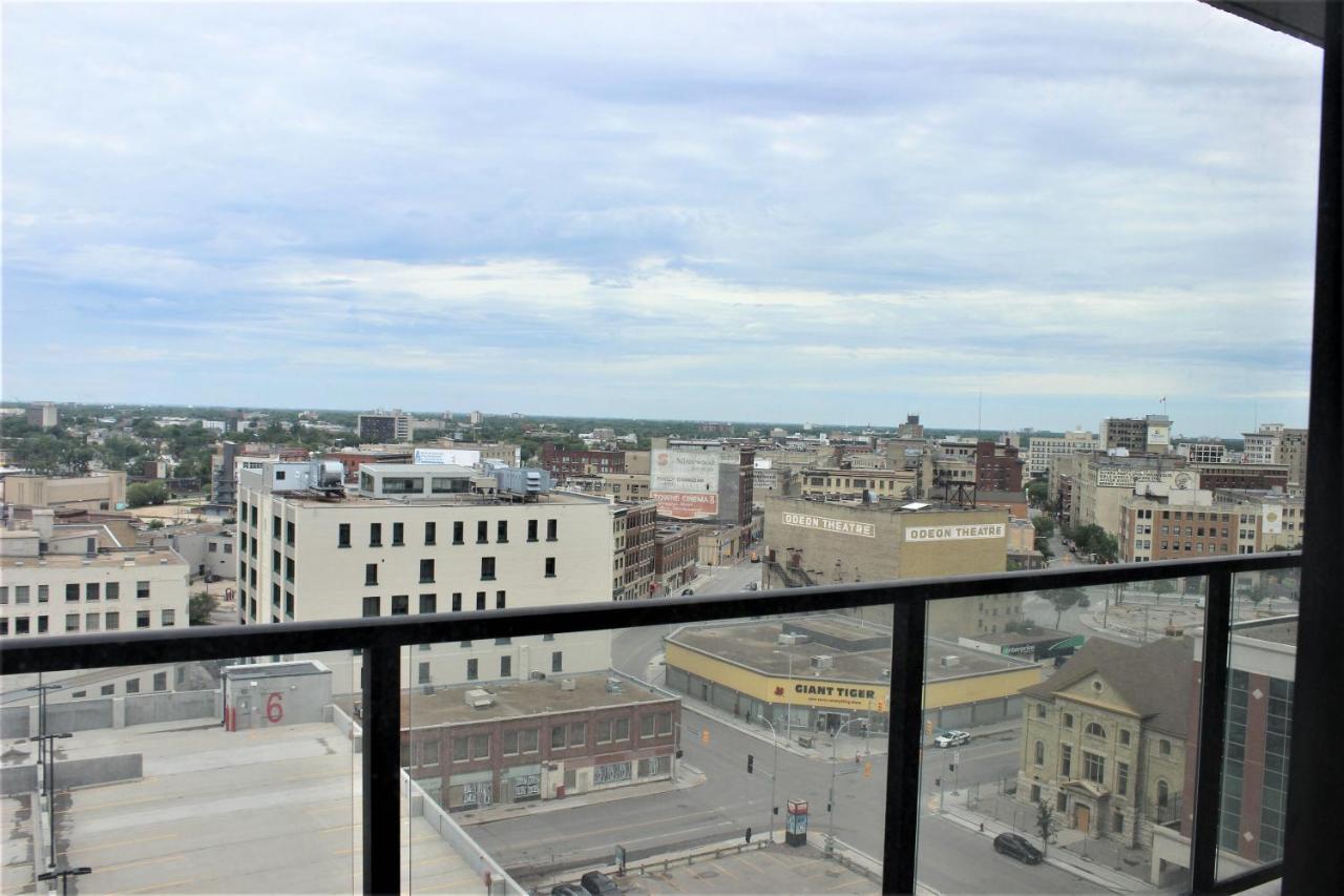 Luxury Skyline Condo In Downtown Free 24/7 Parking Winnipeg Extérieur photo
